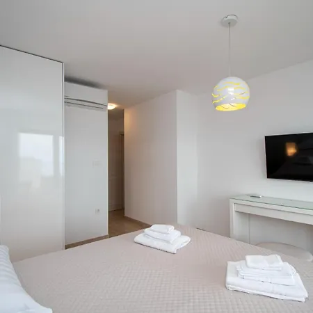 Subin With Panoramic Sea Views *