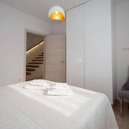 Villa Subin With Panoramic Sea Views Abbázia
