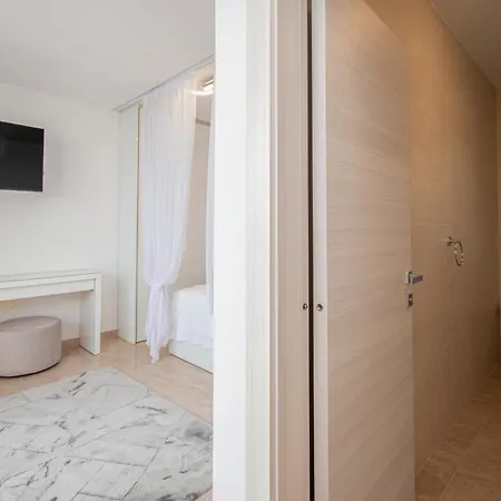 Subin With Panoramic Sea Views Villa Abbázia
