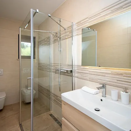 Villa Subin With Panoramic Sea Views Abbázia