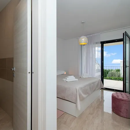 Subin With Panoramic Sea Views Villa *