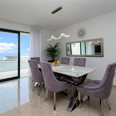 Villa Subin With Panoramic Sea Views Abbázia