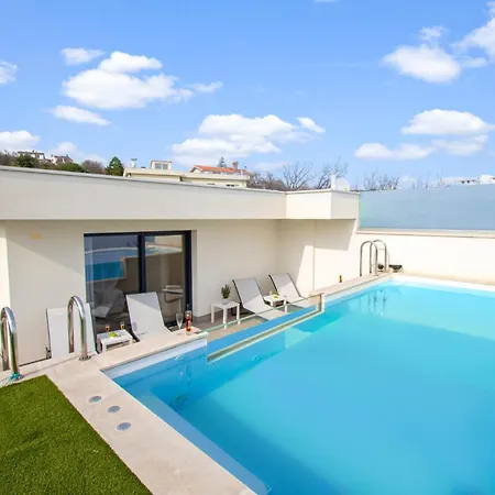 Villa Subin With Panoramic Sea Views Abbázia