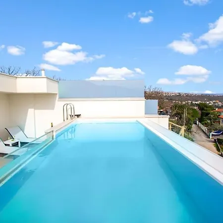Subin With Panoramic Sea Views